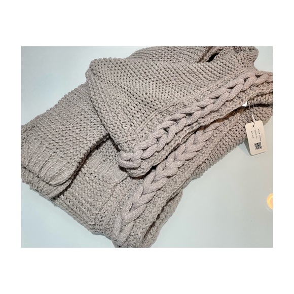 Chunky Knit Braided Open Cardigan Sweater - Picture 8 of 8